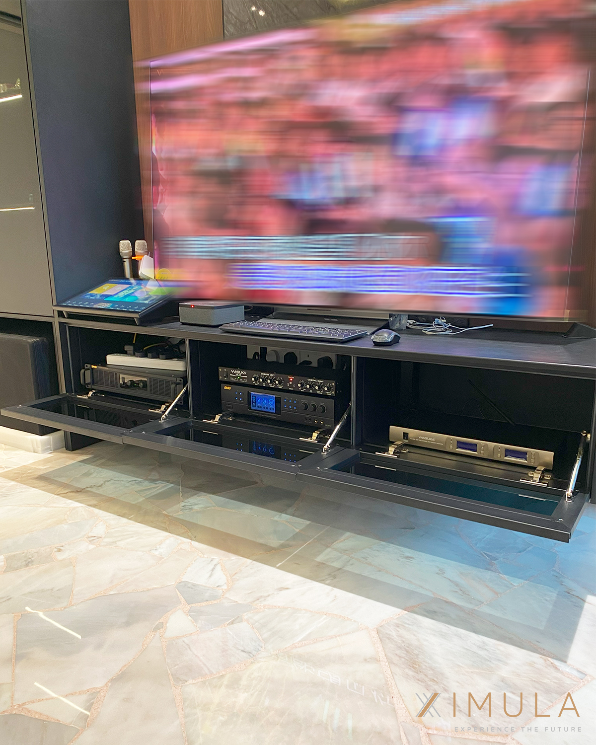 Ximula aluminium TV console with multiple audio components